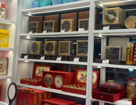 马来西亚买燕窝是去土产店好,还是直接去燕窝工厂比较靠谱?