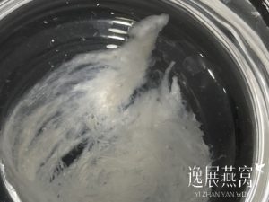 燕窝泡发后有一块硬硬的是什么?该怎么解决燕窝有硬块