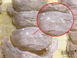 燕窝上有白斑属于轻微发霉吗?轻微发霉的样子是怎样的